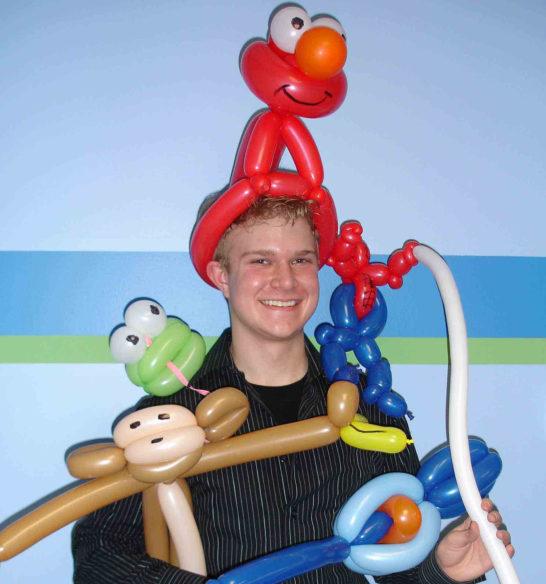 Hire Professional Balloon Twister